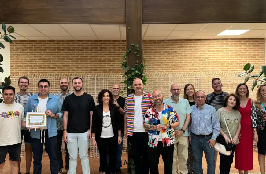 Amparo LGTBI+ Recompensa al CEIP el Cristo con el Premio ‘Orgullo Diverso’ y Otorga la Mención ‘Compromiso 2024’ al Centro Joven de Miguelturra