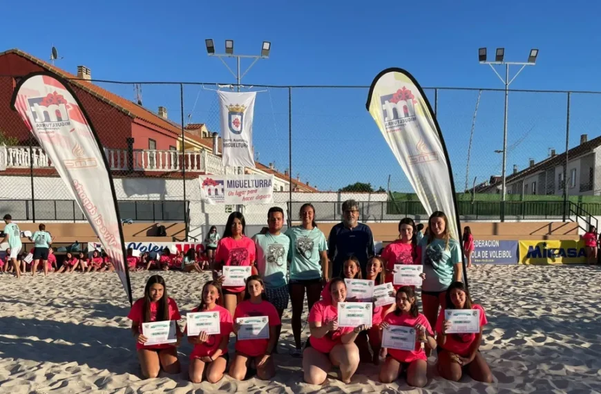 Miguelturra Concluye con Éxito el Clínic de Vóley Playa de la Semana Pasada