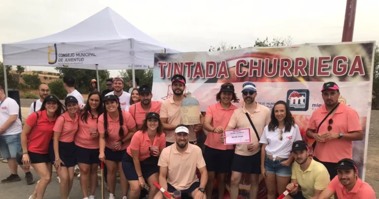 Festividades arrancan con la ‘Tintada Churriega’ y el concurso de ‘Lanzamiento de huesos de aceituna’