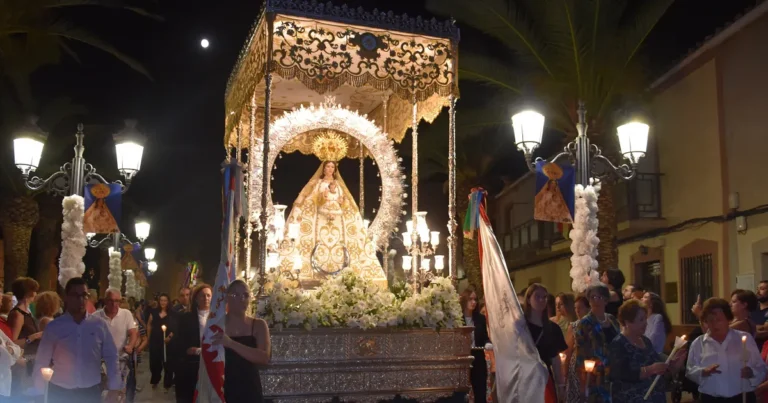 Finalizan las Festividades en Honor a la Virgen de la Estrella con Tradicional Procesión y Gran Traca Final