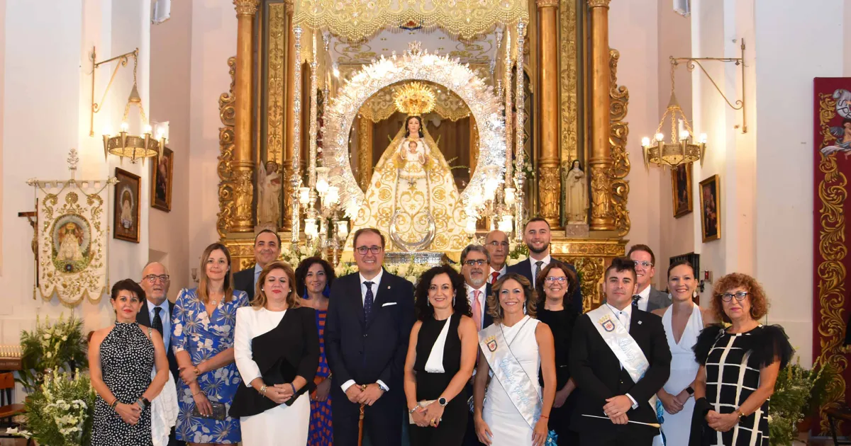 La Deslumbrante Procesión de la Virgen de la Estrella Atrae Multitudes en Miguelturra