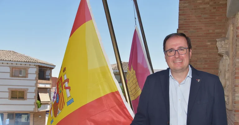 Miguelturreños y Visitantes: ¡Luis Ramón Mohíno les Desea unas Felices Fiestas!