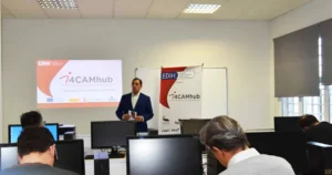 Nuevos Expertos en «Aplicaciones para la Industria 4.0» se Gradúan Gracias al Apoyo Municipal