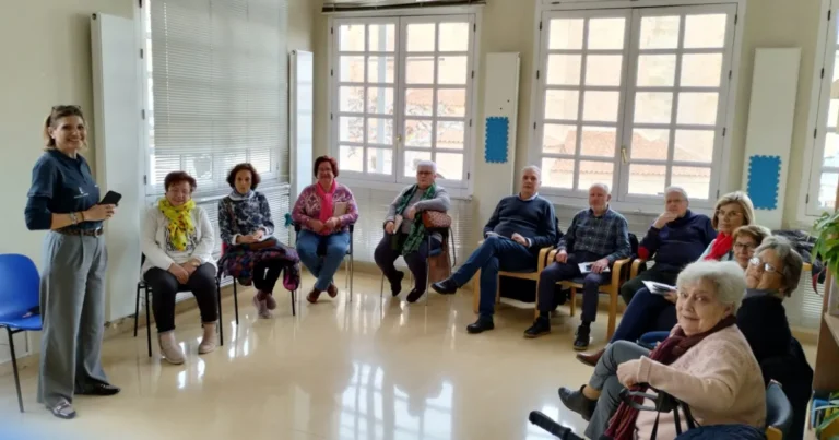 Taller de Innovación Digital: Aprendiendo a Usar ChatGPT en el Centro de Mayores