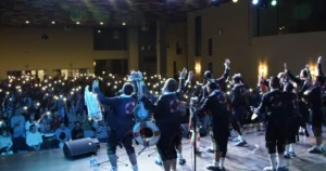 Más de 800 Personas Disfrutan del Pre-Carnaval con la Chirigota de ‘El Bizcocho’