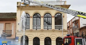 Simulacro de Incendio Moviliza a Bomberos en Centro de Día de Mayores de Miguelturra