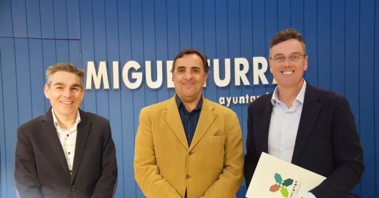 El Ayuntamiento y Zincaman se Unen para Optimizar la Gestión de Polígonos Industriales Locales