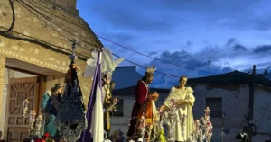 La Procesión de Martes Santo Interrumpida por Intensas Lluvias