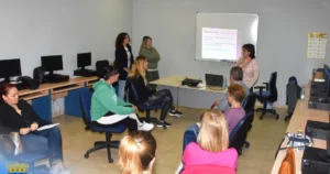 La charla «Descubre tu Potencial: Autoconocimiento y Autoestima» en el Centro de la Mujer