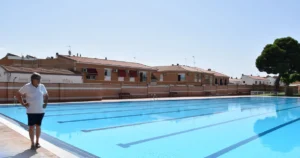 Los Miguelturreños Disfrutan de la Nueva Estrella del Verano: La Piscina Municipal