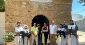 Caballeros de Fortuna Cautivan a Peralvillo Durante las Fiestas de la Virgen Blanca