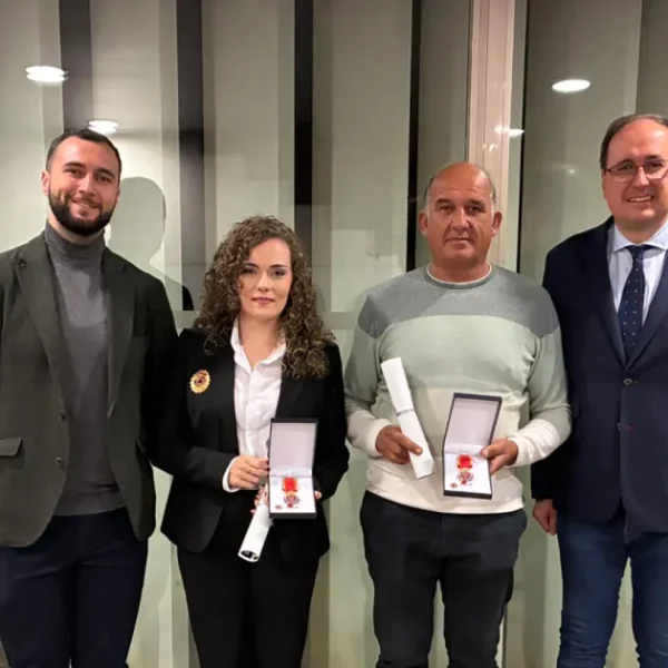 Miguelturra Enaltece a Dos Héroes Locales con Distinción Regional