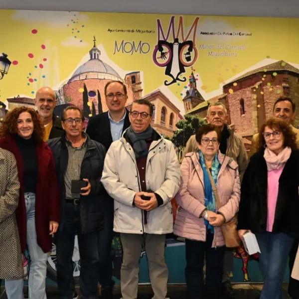 El Ayuntamiento Honra a los Jubilados de 2024 en el Vino Navideño