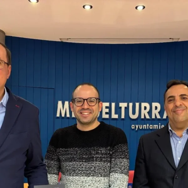 Pedro Martín-Romo Lanza su Emocionante Novela ‘Las Siete Cruces del Silencio’ con Miguelturra como Escenario Central de ‘La Noche’