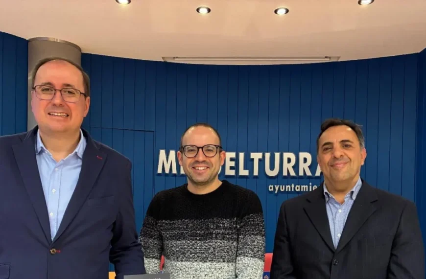 Pedro Martín-Romo Lanza su Emocionante Novela ‘Las Siete Cruces del Silencio’ con Miguelturra como Escenario Central de ‘La Noche’