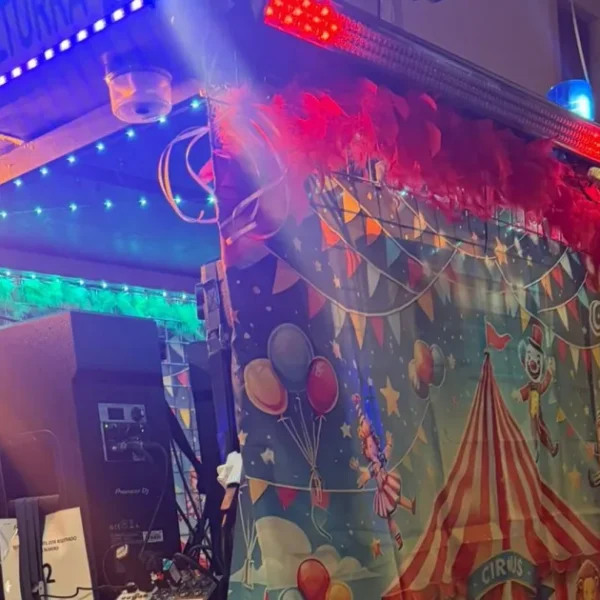 El Circo de Pascual Rojas Triunfa en el Concurso de Carros Musicales del Carnaval de Miguelturra