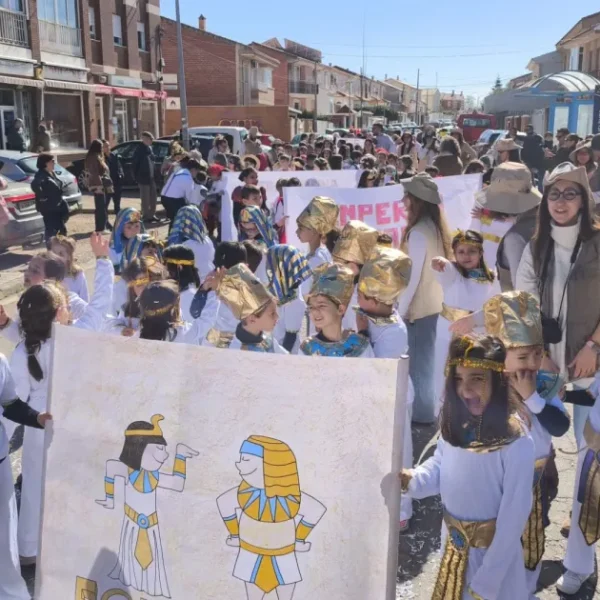 Fiesta Escolar: Miguelturra Resplandece en el Carnaval