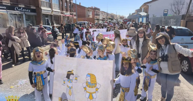 Fiesta Escolar: Miguelturra Resplandece en el Carnaval