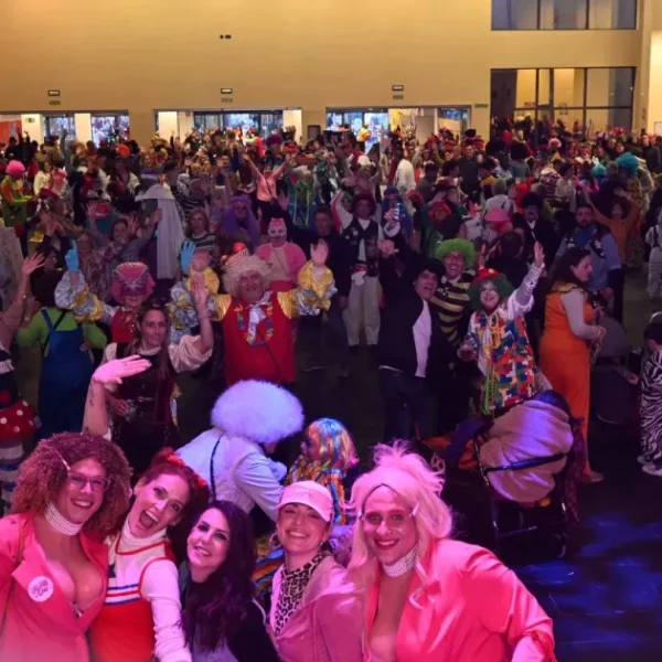 Miguelturra Celebra un Vibrante «Guateque Carnavalero» Rememorando los Años 60 y 70 en el CERE