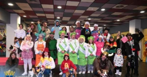 Odín Triunfa en el Concurso de Mascotas «Dejando Huella» durante el Vibrante Lunes de Carnaval en Miguelturra