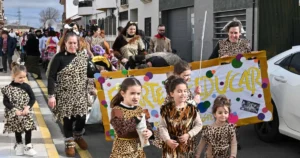 Pequeños Artistas Iluminan Miguelturra en un Martes de Carnaval Vibrante