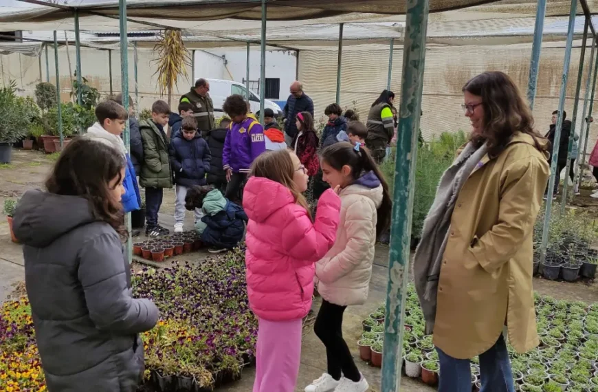 Escolares se Conectan con la Naturaleza gracias a «Nuestras Amigas las Plantas»