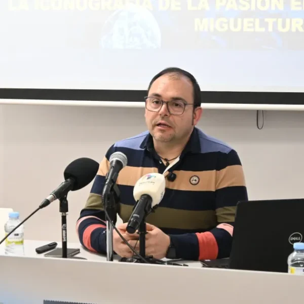 Exploran la Iconografía de la Semana Santa en la Casa de la Capellanía de Miguelturra