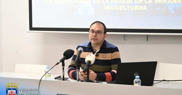 Exploran la Iconografía de la Semana Santa en la Casa de la Capellanía de Miguelturra