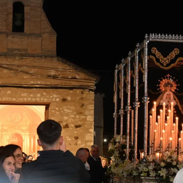 Miguelturra Brilla en el Viernes de Dolores con su Tradicional Procesión de Lamparillas