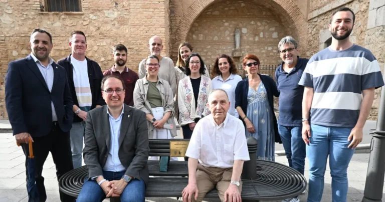 Miguelturra Celebra la Literatura con el Banco Dedicado a José Antonio Mondéjar