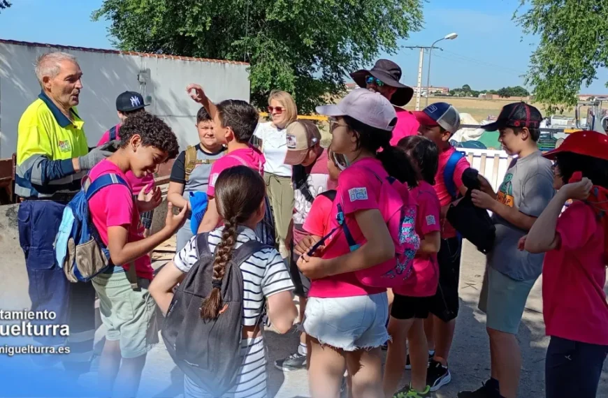 Escolares de Miguelturra Descubren la Importancia del Reciclaje en el Punto Limpio Municipal