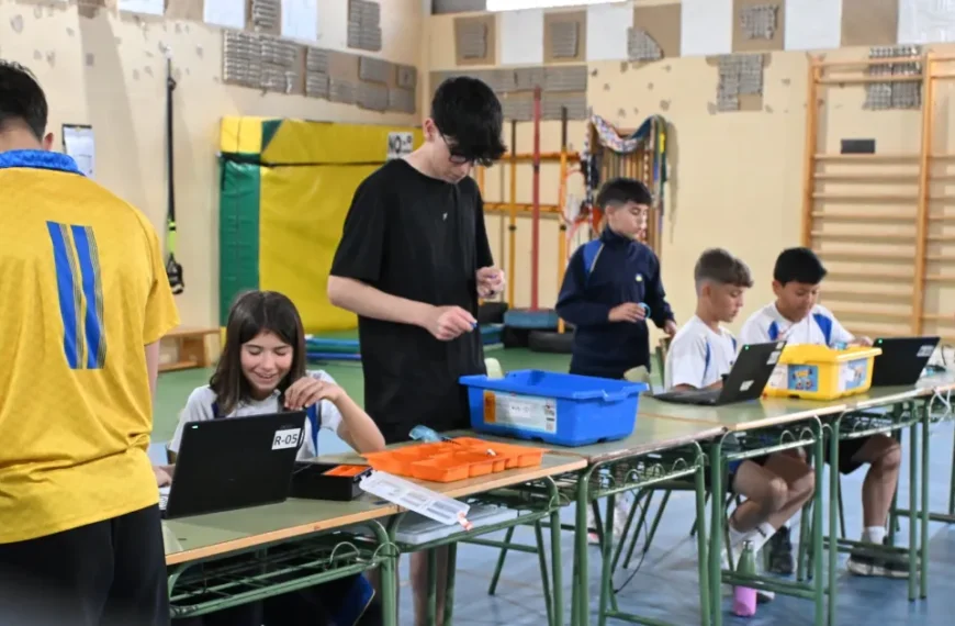 Innovadoras Jornadas de Robótica y Programación Unen a Estudiantes de Miguelturra
