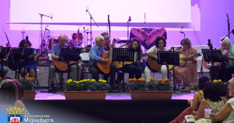Luis Ramón Mohíno Destaca el Papel Fundamental de la Universidad Popular de Miguelturra en su Clausura Anual