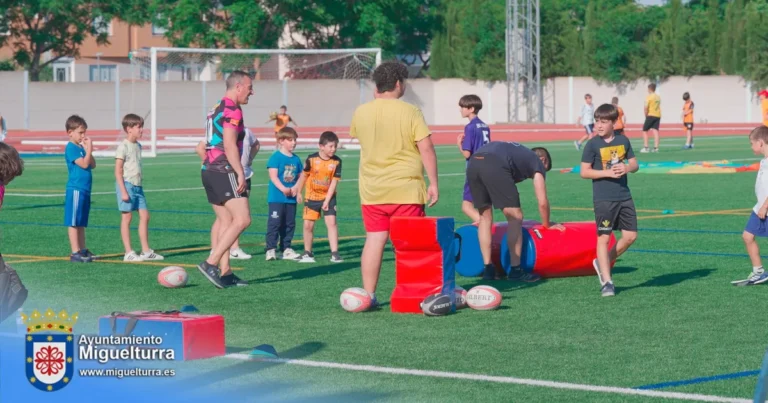 Miguelturra Culmina el Año de Escuelas Deportivas con una Fiesta en el Estadio Municipal