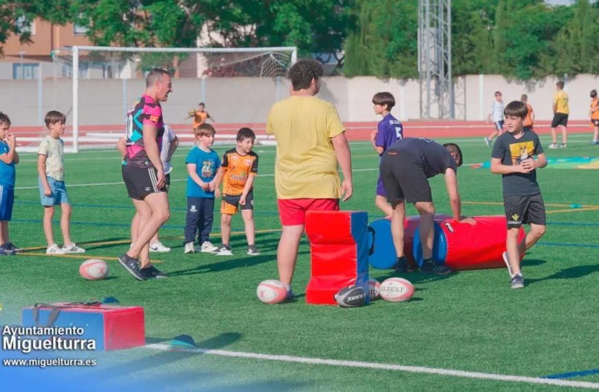 Miguelturra Culmina el Año de Escuelas Deportivas con una Fiesta en el Estadio Municipal